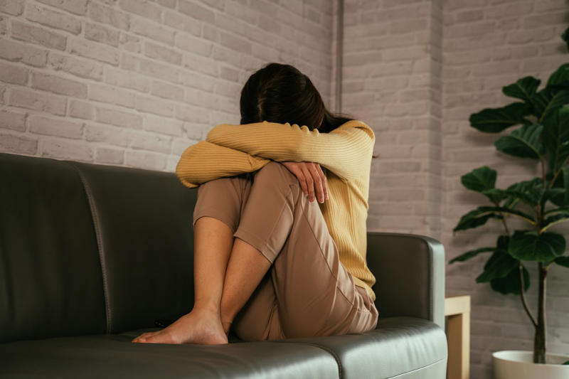 仕事を見つけては、無断欠勤の後に退職, 「人間関係リセット症候群」ではないか, 孤独に苦しんでしまうことも, 「私は誰からも愛されない」, マッチングアプリで出会ったホストの男性が…