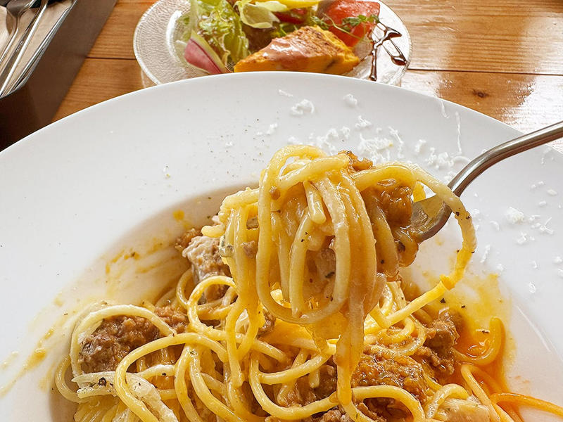 【人気No.1】「濃厚リコッタチーズのトマトソーススパゲティ」, 【変わり種】「カルボナーラLORO風」, 「平日限定ランチ」がお得！, メニュー(2025年8月7日時点)