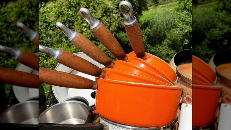 Dynaware Cookware Sets, Dansk Købenstyle Cookware Sets, Revere Ware Copper Cookware Sets, Wagner Cast Iron Skillet Sets, Royal Prestige Waterless Cookware Sets, Catherineholm Enamelware Cookware Sets, Salad Master Waterless Cookware Sets, Rare And Popular Printed Pyrex Cookware Sets, Griswold Cast Iron Cookware Sets, Kitchen Craft Waterless Cookware Sets, Le Creuset Cookware Sets, Vintage Copper Cookware Sets, Visions CorningWare Amber Glass Cookware Sets, CorningWare Blue Cornflower Cookware Sets, CorningWare Spice Of Life Cookware Sets