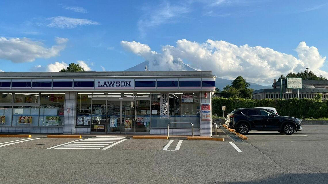 なぜ「吉田ルート」に外国人が殺到？, レトロ商店街として外国人に大人気, 迷惑行為が問題となった「河口湖町のローソン」の今, ドラマ『ホットスポット』が撮影された名所, 山梨県民にとっての「ふるさと」