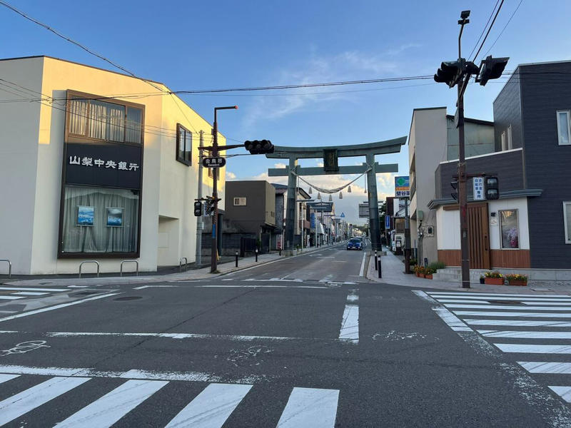 なぜ「吉田ルート」に外国人が殺到？, レトロ商店街として外国人に大人気, 迷惑行為が問題となった「河口湖町のローソン」の今, ドラマ『ホットスポット』が撮影された名所, 山梨県民にとっての「ふるさと」
