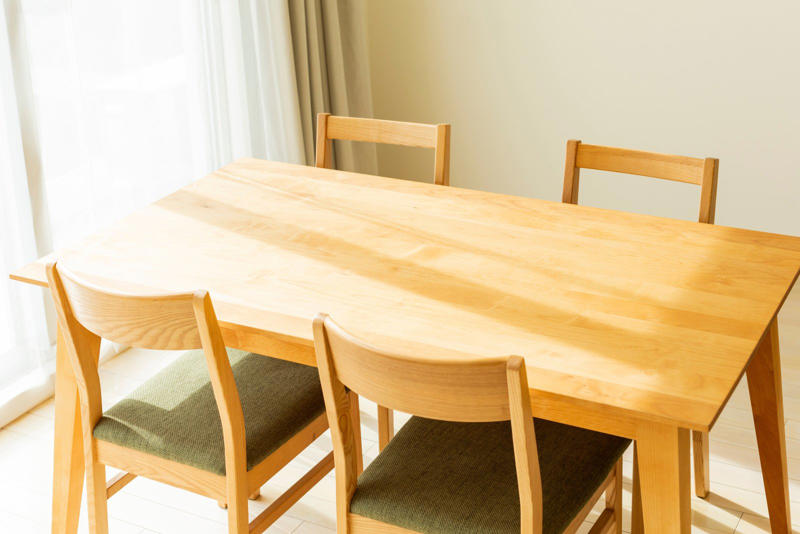 NGその1．革のソファ, NGその2．水拭きできない木製家具, NGその3．水洗いできない布製品, ウタマロクリーナーにもNGはある