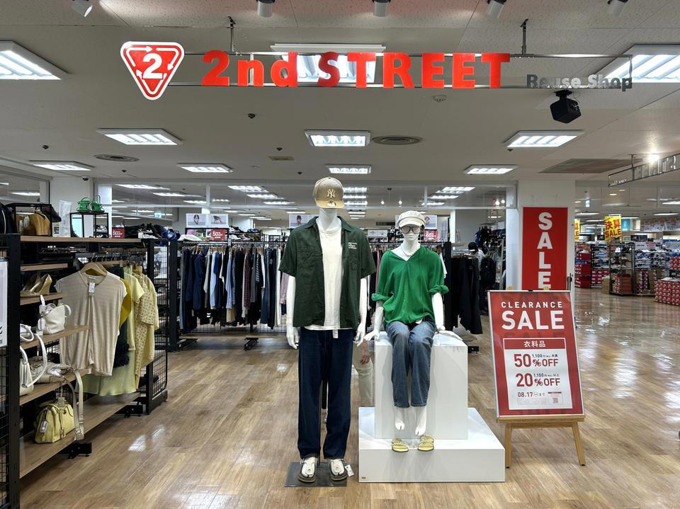 リユースが既に「売り上げの6割」, セカスト主軸に「1兆円」へ, ゲオ流、リユースの「勝ち筋」は, 「レンタルビデオ店」は辞めない