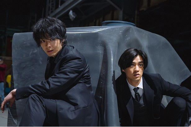 中村倫也は「努力して天才になったことが分かる」, 「“本当のバディ”になっていくところをどう描くか」, 中村倫也“陣内”と井浦新“ジウ”のたわむれは「二人の知性を表現」, 視聴者の鋭い考察に「すっごいプレッシャーですよね(笑)」
