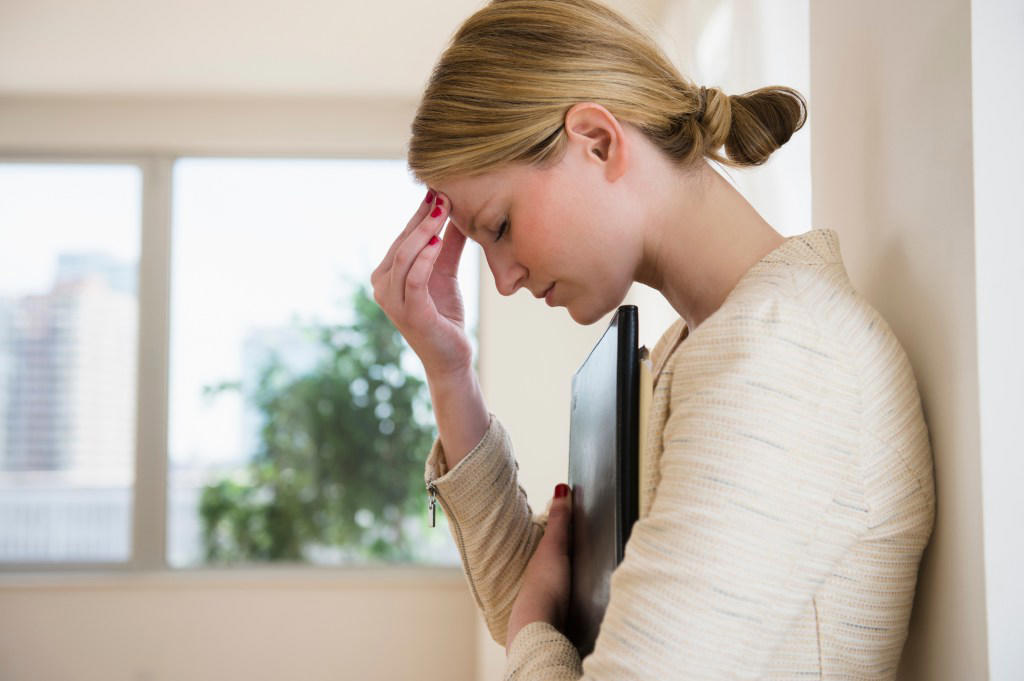 3. They don't take responsibility for their feelings 1. They're manipulative, 2. They're judgmental, 3. They don't take responsibility for their feelings, 4. They don't say sorry, 5. They are inconsistent, 6. They make you prove yourself, 7. They make you defend yourself, 8. They're not caring or supportive