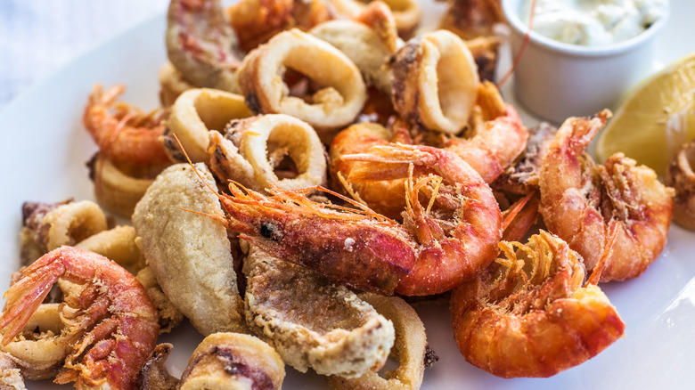 Sardines De Espeto, Tortilla Española, Pescados Fritos, Tortilla Del Sacromonte, Chirimoya, Fritura Malagueña, Ajo Blanco, Churros Con Chocolate