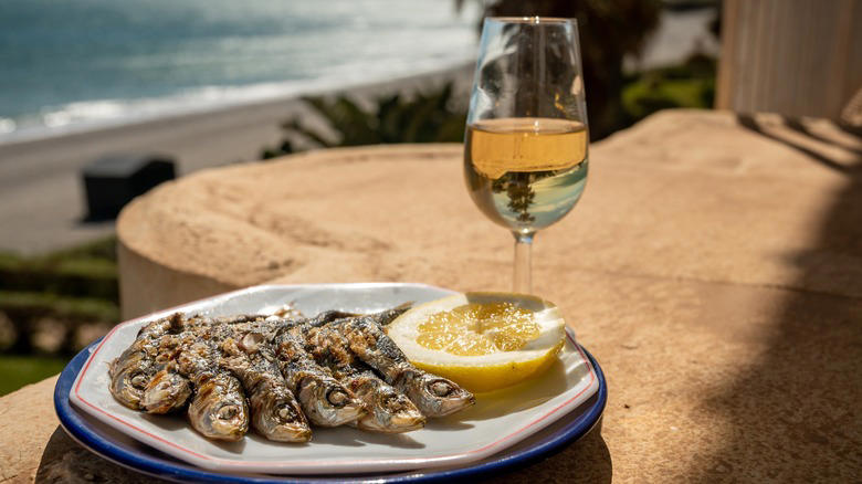 Sardines De Espeto, Tortilla Española, Pescados Fritos, Tortilla Del Sacromonte, Chirimoya, Fritura Malagueña, Ajo Blanco, Churros Con Chocolate