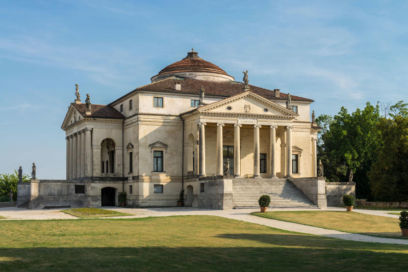 What is renaissance architecture?, History of renaissance architecture, How is the influence of renaissance architecture seen today, What are the main features of renaissance architecture?, Famous examples of renaissance architecture, Famous renaissance architects