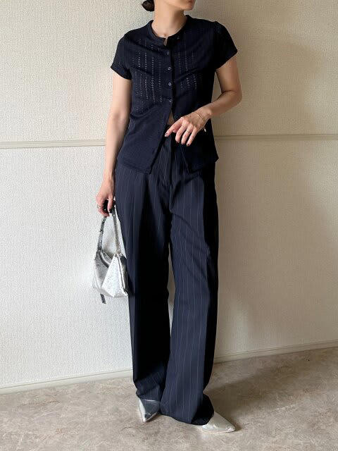 程よい透け感が丁度良い♡GU「フロントボタンポインテールT」, Style①夏に映える大人の上品ナチュラル, Style②さらっと羽織って軽やかに◎抜け感デニムスタイル, Style③透け感×ストライプのワントーンスタイル, Style④ジレワンピ×デニムでつくる、きれいめカジュアル