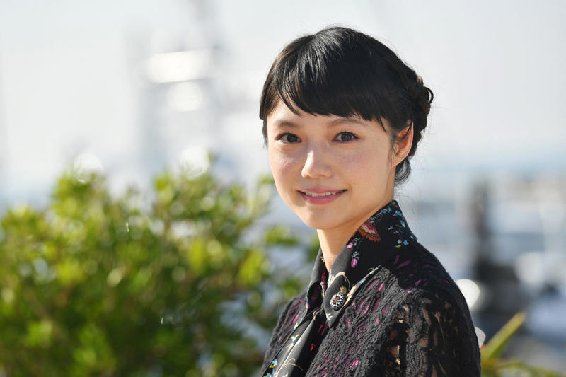 岡田&amp;宮崎夫妻に4人目の子供, 高岡との離婚を発表, 離婚後に仕事が減少, 公式発表の1年以上前から結婚する意志を報告, 約5憶円の豪邸で子育て, 「私のベースは家族」, 「いくら感謝しても足りない」, 岡田が個人事務所を設立, お互いの仕事が重ならないように調整, 協力し合いながら仕事と家庭を両立