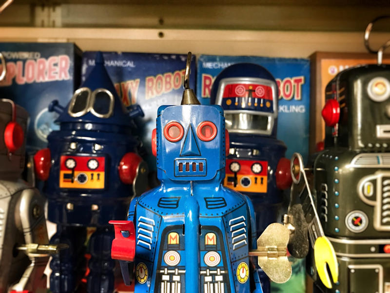 Vintage Toys From Your Childhood Old Vinyl Records, Vintage Toys From Your Childhood, Pokemon Cards, Baseball Cards, Vintage Christmas Ornaments, Vintage Board Games, First Edition Books, Vintage Dishware and China, Vintage Costume Jewelry, Old Musical Instruments, Vintage Electronics, Beanie Babies