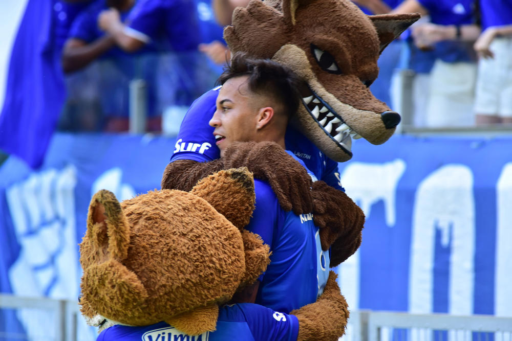 Why animal mascots remain important today Tony the tiger, The Geico gecko, Chester Cheetah, Smokey Bear, The Energizer bunny, The Pillsbury Doughboy, The Geico camel, Hello Kitty, The Kool-Aid man, Road Runner, Why animal mascots remain important today