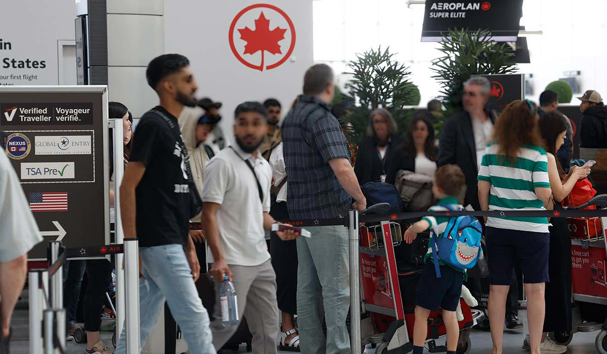 STRIKES SET TO CONTINUE RISK OF JAIL TIME, STRIKES SET TO CONTINUE, 'WE'RE LOOKING FOR A SOLUTION HERE', CARNEY PUSHES FOR SOLUTION, AIR CANADA SHARES DOWN, STAFF WILL BE HELD ACCOUNTABLE, 'THERE IS NO LOCKOUT IN PLACE', STAFF ASK FOR AIR TRANSAT RATES, FULL REFUNDS FOR PASSENGERS, WHAT DID AIR CANADA OFFER?