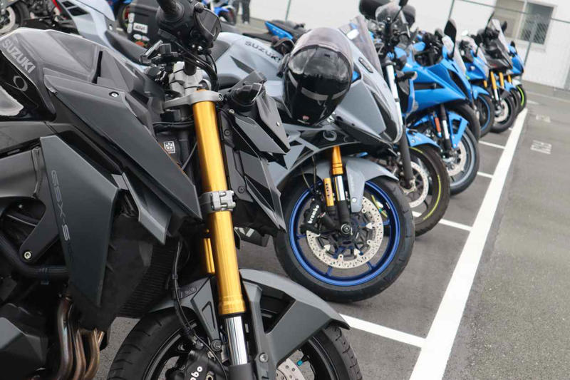バイク乗りはそれぞれが『主人公』だ！, スズキに長年乗り続けたオーナーが選んだのは最新フラッグシップ！, 前回の『SUZUKI HEROES』はこちら！, スズキファンのためのWEBサイト！