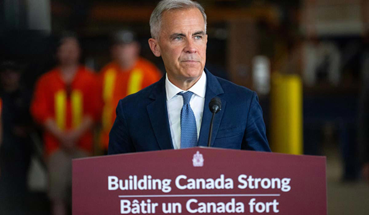 CARNEY PUSHES FOR SOLUTION RISK OF JAIL TIME, STRIKES SET TO CONTINUE, 'WE'RE LOOKING FOR A SOLUTION HERE', CARNEY PUSHES FOR SOLUTION, AIR CANADA SHARES DOWN, STAFF WILL BE HELD ACCOUNTABLE, 'THERE IS NO LOCKOUT IN PLACE', STAFF ASK FOR AIR TRANSAT RATES, FULL REFUNDS FOR PASSENGERS, WHAT DID AIR CANADA OFFER?