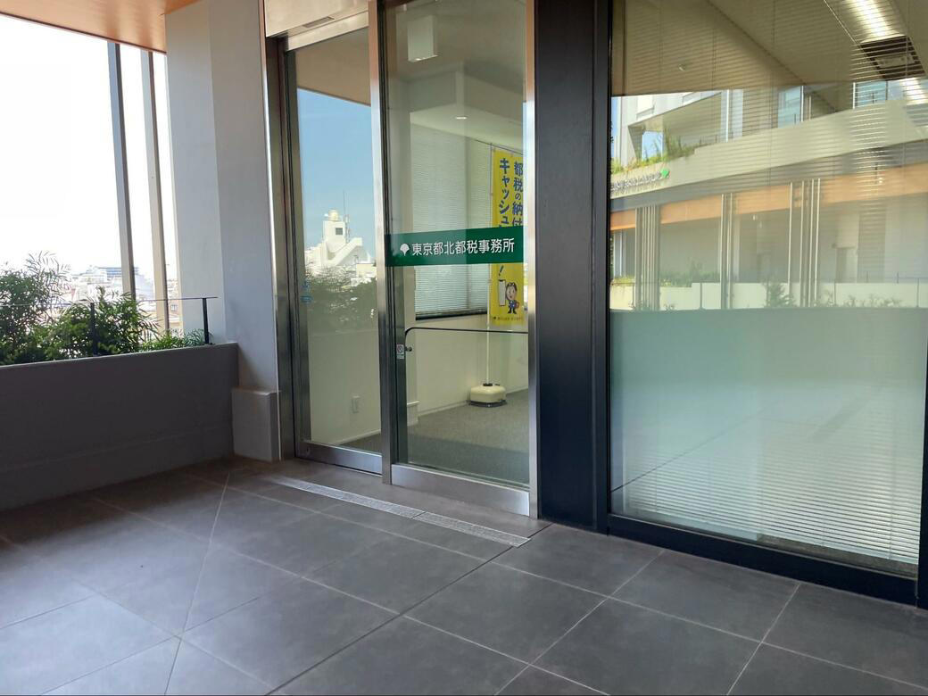 小さな駅と大きなタワマン, チェーン店が多いテナント, 十条銀座に勝つのは確かに大変そうだ…, ラウンジには子どもがたくさんいた, タワマンと溶け合っていく十条の暮らし, 原風景としての「タワマン」