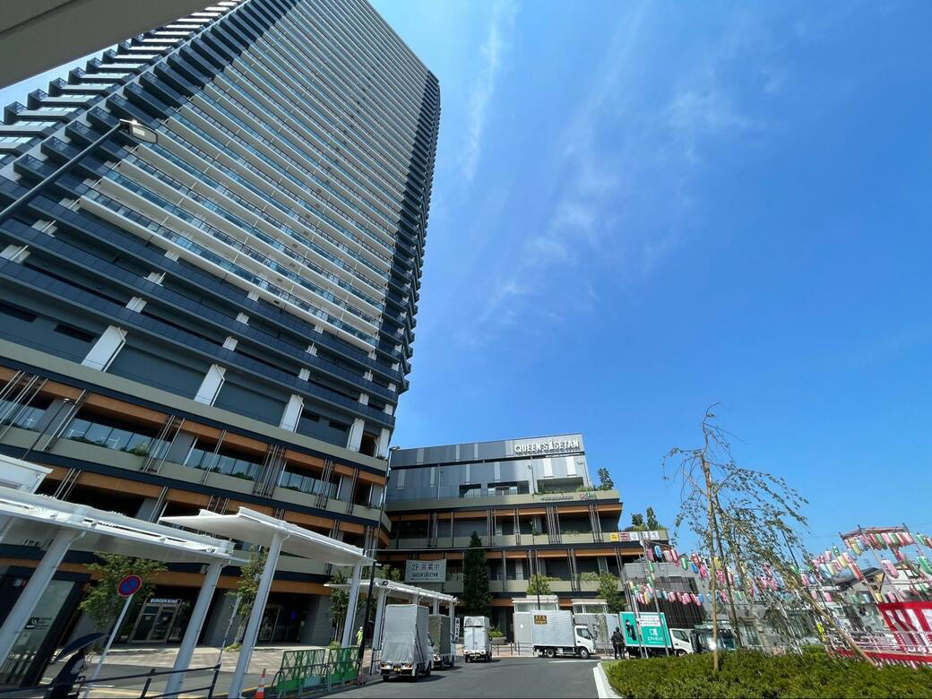 小さな駅と大きなタワマン, チェーン店が多いテナント, 十条銀座に勝つのは確かに大変そうだ…, ラウンジには子どもがたくさんいた, タワマンと溶け合っていく十条の暮らし, 原風景としての「タワマン」