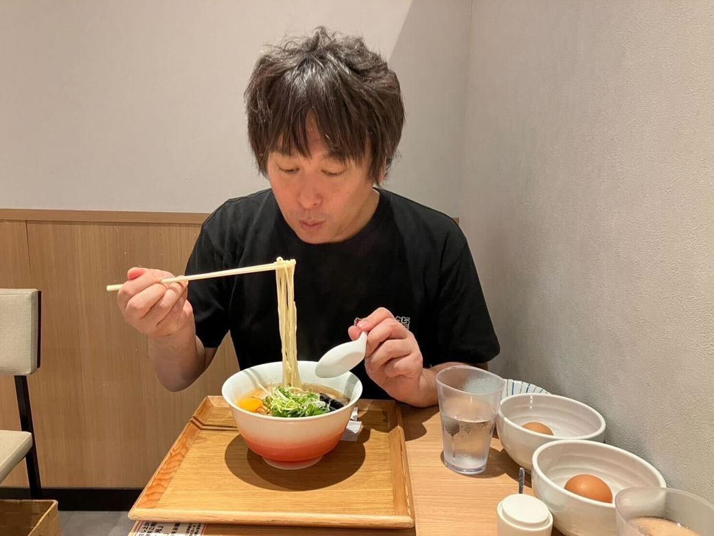 大学では非公認のラーメンサークルを作って活動, 事務所のラーメン部でも中嶋さんは「エース」, ラーメンがお笑いの悩みを吹き飛ばしてくれる, 地方の仕事が増えるとラーメンとの出合いも増える