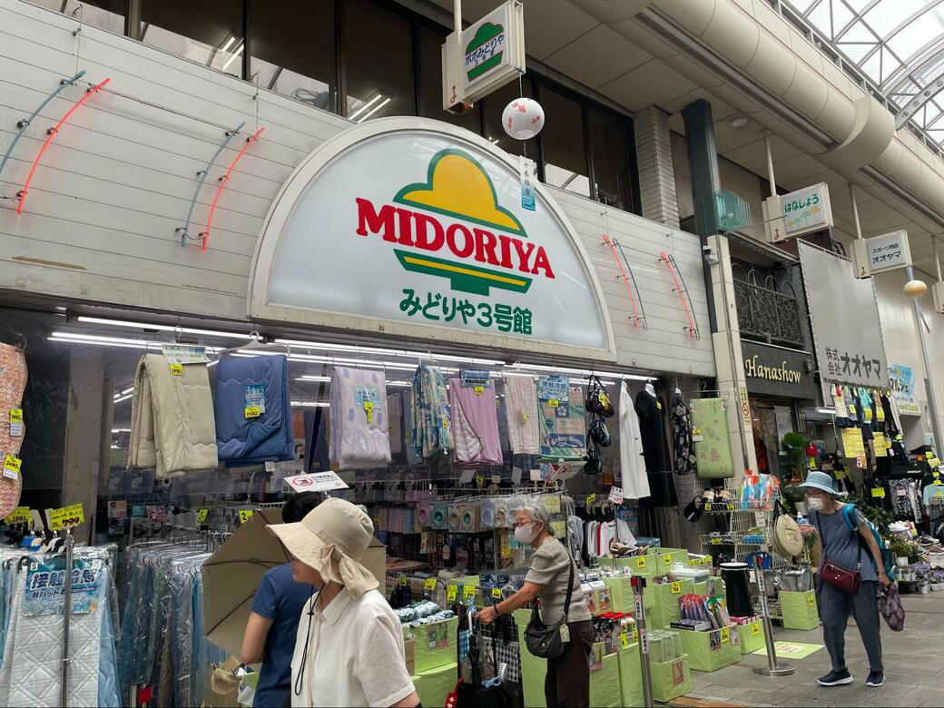 小さな駅と大きなタワマン, チェーン店が多いテナント, 十条銀座に勝つのは確かに大変そうだ…, ラウンジには子どもがたくさんいた, タワマンと溶け合っていく十条の暮らし, 原風景としての「タワマン」