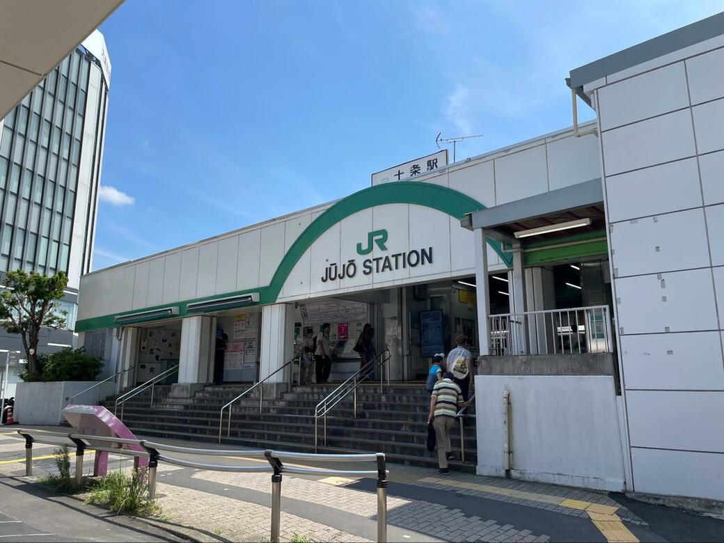 小さな駅と大きなタワマン, チェーン店が多いテナント, 十条銀座に勝つのは確かに大変そうだ…, ラウンジには子どもがたくさんいた, タワマンと溶け合っていく十条の暮らし, 原風景としての「タワマン」