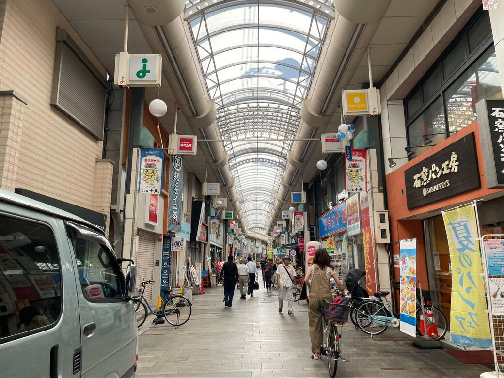 小さな駅と大きなタワマン, チェーン店が多いテナント, 十条銀座に勝つのは確かに大変そうだ…, ラウンジには子どもがたくさんいた, タワマンと溶け合っていく十条の暮らし, 原風景としての「タワマン」