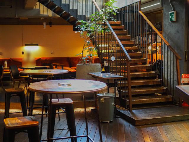 「BERTH COFFEE」という店名にこめられた願い, あっという間に満席に！大人気のコーヒースタンド, まるで海外？海外旅行気分を味わえる空間, 身体喜ぶ、野菜たっぷりモーニングプレート, こだわりのコーヒーとアメニティも購入可能