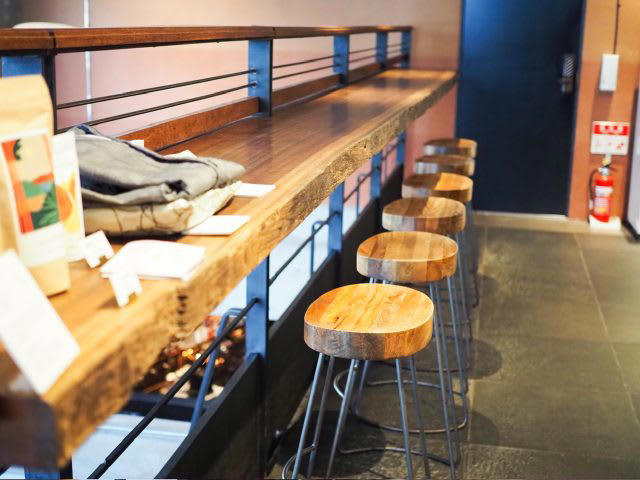 「BERTH COFFEE」という店名にこめられた願い, あっという間に満席に！大人気のコーヒースタンド, まるで海外？海外旅行気分を味わえる空間, 身体喜ぶ、野菜たっぷりモーニングプレート, こだわりのコーヒーとアメニティも購入可能