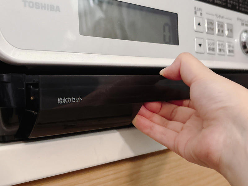 NGその1．給水カセットのお手入れに洗剤を使用する, NGその2．庫内をスポンジのかたい面でこする, NGその3．庫内や付属品のお手入れに強アルカリ性のクリーナーを使う, 「軽く」「やさしく」が電子レンジ掃除のコツ