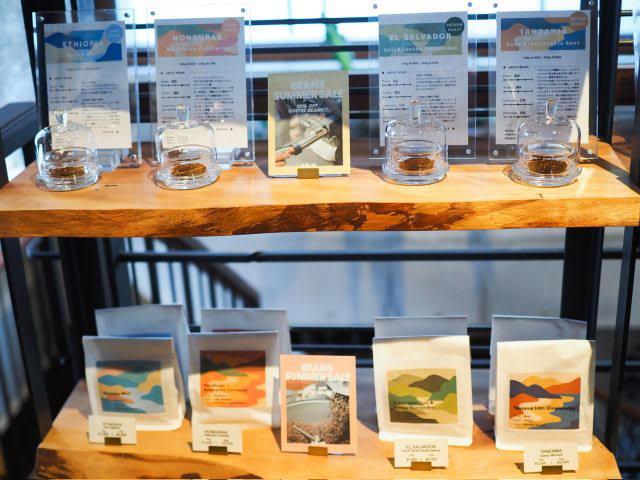「BERTH COFFEE」という店名にこめられた願い, あっという間に満席に！大人気のコーヒースタンド, まるで海外？海外旅行気分を味わえる空間, 身体喜ぶ、野菜たっぷりモーニングプレート, こだわりのコーヒーとアメニティも購入可能