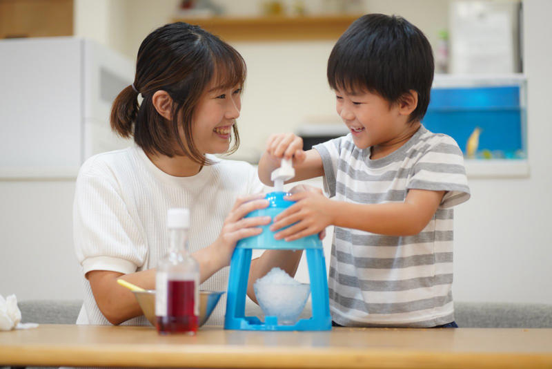 1．デザートは「かき氷」が定番, 2．夏祭りに行く前に食事を済ませる, 3．疲れた日は「そうめん」に頼る, くふうとメリハリが夏の家計を守る