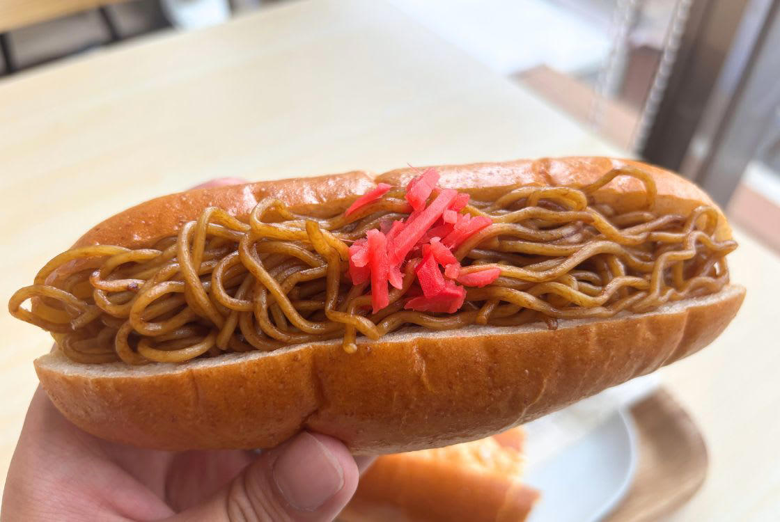 『ストックバスターズカフェ』とは, 【シンプルイズベスト】「タマゴサラダ」と「あんバター」, 【ボリューム満点】「フィッシュフライ」と「焼きそば」, 【食後にソフトクリーム】「バニラ｣と「雪室コーヒー」, メニュー(2025年7月25日時点)