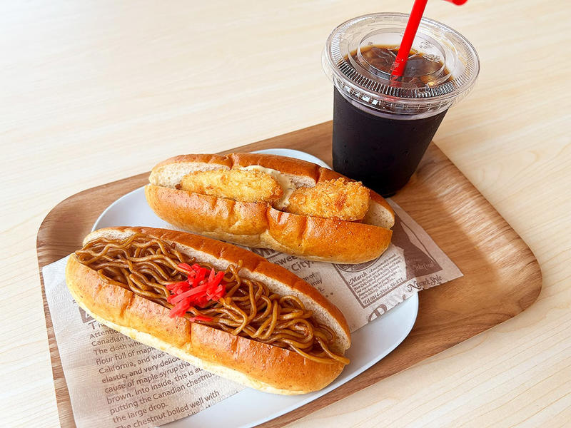 『ストックバスターズカフェ』とは, 【シンプルイズベスト】「タマゴサラダ」と「あんバター」, 【ボリューム満点】「フィッシュフライ」と「焼きそば」, 【食後にソフトクリーム】「バニラ｣と「雪室コーヒー」, メニュー(2025年7月25日時点)
