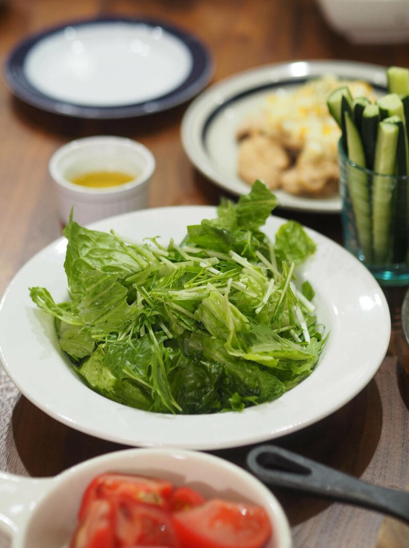 食べていないのに「やせない人」にありがちな3つのこと, 1：カロリーさえ減らせばやせる, 2：栄養バランスを気にしていない, 3：食べ物の「質」を無視している, 「食べない」から「賢く食べる」方向へチェンジする