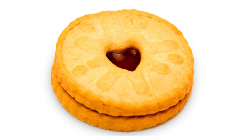 4. Jammie Dodgers 1. Monster Munch, 2. McVitie's Chocolate Digestives, 3. Jaffa Cakes, 4. Jammie Dodgers, 5. Crawford's Custard Creams, 6. Walker's Crisps, 7. Hobnobs, 8. Liquorice Allsorts, 9. Twiglets, 10. Mr. Kipling Cherry Bakewells, 1. Doritos, 2. Reese's Peanut Butter Cups, 3. Crunchy Cheetos, 4. Ritz Bits Peanut Butter Sandwiches, 5. Lay's Potato Chips, 6. Oreos, 7. Chips Ahoy! Chocolate Chip Cookies, 8. Honey Maid Graham Crackers, 9. Jack Link’s Original Beef Jerky, 10. M&M's