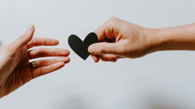 5. Kindness is Contagious 1. Have Fun With It, 2. It’s About Compatibility, 3. Don’t Rush to Reject, 4. People Tell You Who They Are, 5. Kindness is Contagious, 6. Self-Confidence, 7. Mutual Interest, 8. Making Time, 9. Notice Their Effort, 10. Dating Shouldn’t Be The End All, 11. Don’t Fear Rejection, 12. Take it Slow, 13. Set Your Boundaries, 14. Let People In, 15. Learn to Walk Away, 16. Be Yourself, 17. Too Many Doubts, 18. The Friendship Test, 19. Too Many Chances, 20. Value Other Relationships As Well