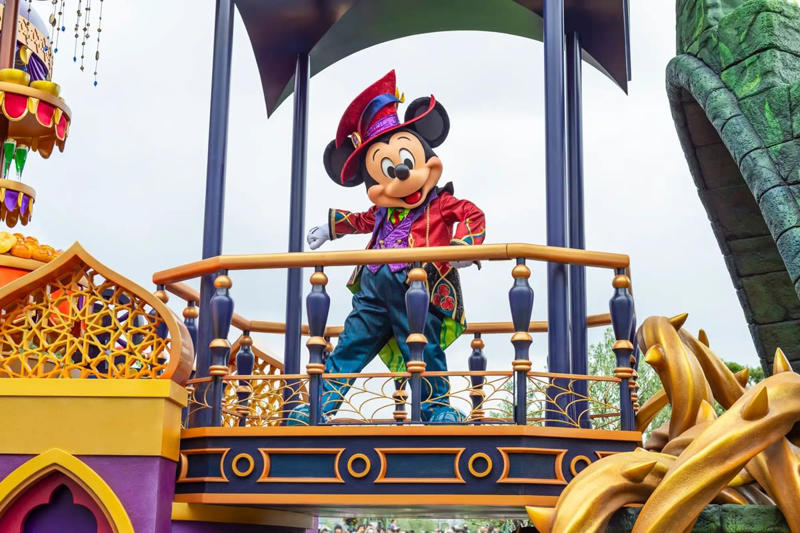 東京ディズニーランドのディズニー・ハロウィーン, 東京ディズニーシーのディズニー・ハロウィーン, 【新イベント】東京ディズニーシーの「ラソス・デ・ラ・ファミリア」, 両パーク共通の楽しみ方（グッズ・メニュー・花火）, スペシャルメニューが登場, ナイトハイ・ハロウィーンを公演, 「ディズニー仮装」を楽しむための基本ルール, ホテルやディズニーリゾートライン、イクスピアリ情報も, 宿泊は「東京ディズニーリゾート・バケーションパッケージ」