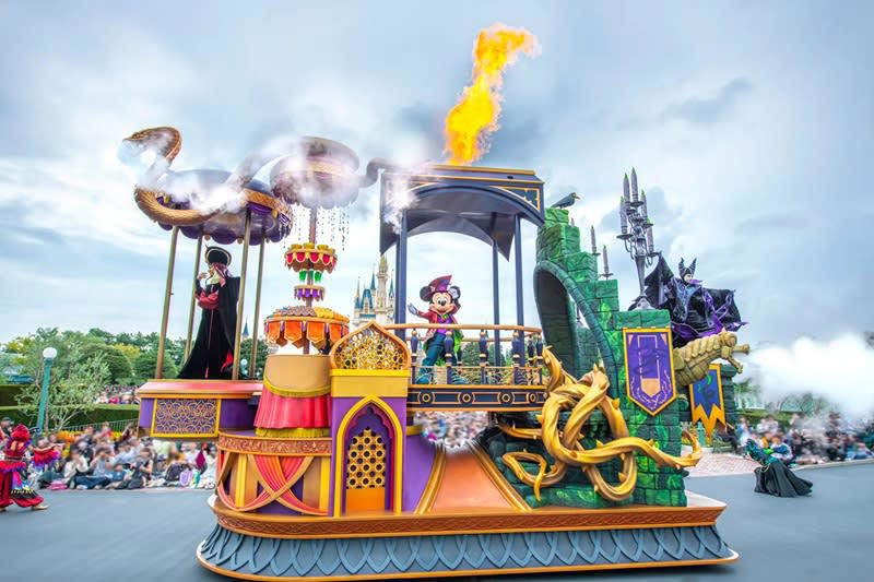 東京ディズニーランドのディズニー・ハロウィーン, 東京ディズニーシーのディズニー・ハロウィーン, 【新イベント】東京ディズニーシーの「ラソス・デ・ラ・ファミリア」, 両パーク共通の楽しみ方（グッズ・メニュー・花火）, スペシャルメニューが登場, ナイトハイ・ハロウィーンを公演, 「ディズニー仮装」を楽しむための基本ルール, ホテルやディズニーリゾートライン、イクスピアリ情報も, 宿泊は「東京ディズニーリゾート・バケーションパッケージ」