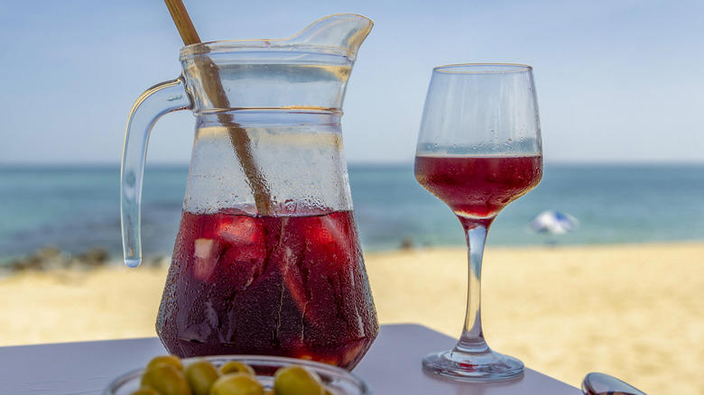 Not Prioritizing Using Fresh Fruit, Using Super Expensive Wine, Not Being Choosy When Deciding What Ingredients To Add, Serving The Sangria Right After You're Done Mixing It, Assuming You Can Only Use Red Wine, Including Too Much Or Too Little Brandy In The Recipe, Using Room-Temperature Ingredients And Adding Ice, Incorporating Too Much Sweetness Into The Recipe, Forgetting To Add An Acidic Element To The Beverage, Using Sugar Instead Of Simple Syrup