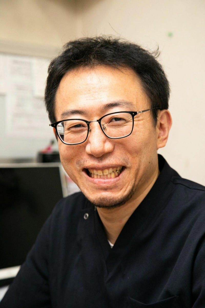 「一度は早稲田に進学」も医学部を諦めきれず再受験, 自分ならもっと上にいけるという思い込みがあった, “8～10時間勉強”も模試の判定はEばかり, 点数開示で知った現実, 多くの人のサポートで医学部に合格, 医師としての現在