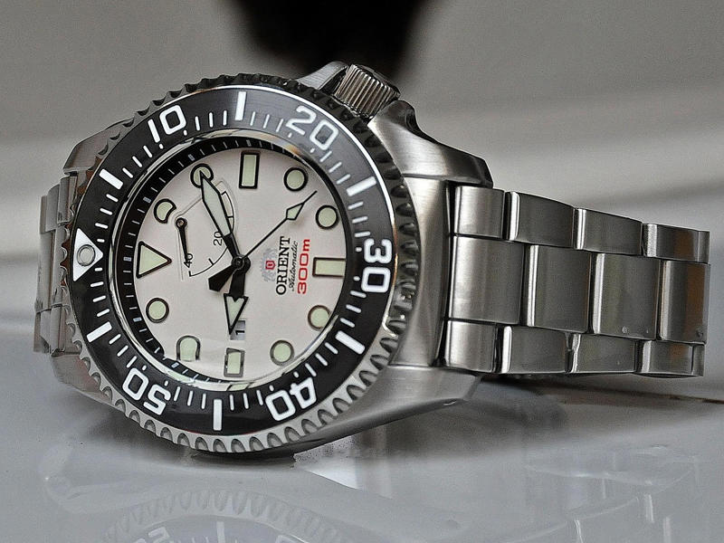 1. Seiko 5 SNK809, 2. Orient Bambino, 3. Timex Marlin, 4. Citizen’s Eco-Drive BM8180-03E, 5. Casio Edifice EFV-100, 6. Invicta Pro Diver 8926OB, 7. Bulova Classic 96B104, 8. Tissot Everytime, 9. MVMT Classic Line, 10. Vostok Amphibia, 11. Daniel Wellington Classic Sheffield, 12. Swatch Skin Irony, 13. Hamilton’s Khaki Field Quartz, 14. Lorus by Seiko, 15. Skagen Ancher