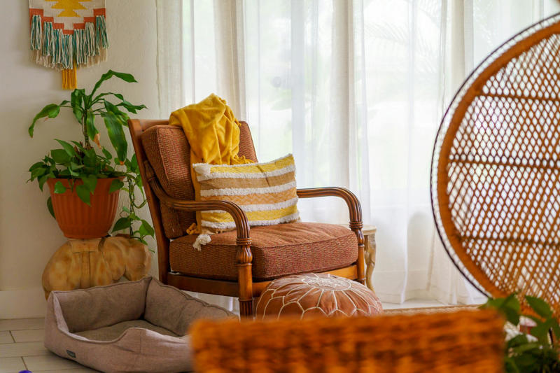Striped Throw With Pom-Pom Corners Velvet Throw Blanket With Tassels, Handwoven Cotton Kantha Quilt, Faux Fur Throw In Arctic Gray, Tufted Boho Cushion With Geometric Accents, Merino Wool Chunky Knit Blanket, Macramé Fringe Cushion With Woven Detail, Lightweight Turkish Throw With Stripes, Suede Patchwork Cushion With Embroidery, Reversible Sherpa Fleece Blanket, Botanical Print Cushion With Piping, Quilted Throw Blanket With Scallop Edges, Jacquard Knit Cushion With Metallic Thread, Alpaca Wool Throw In Earth Tones, Velvet Floor Cushion With Button Tufts, Striped Throw With Pom-Pom Corners