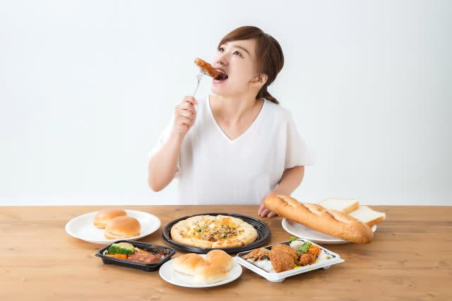 【1】代謝が低下する, 【2】吸収モードの体になる, 【3】水分不足で血糖値が急上昇, 夏バテでも食べやすい朝ごはん例