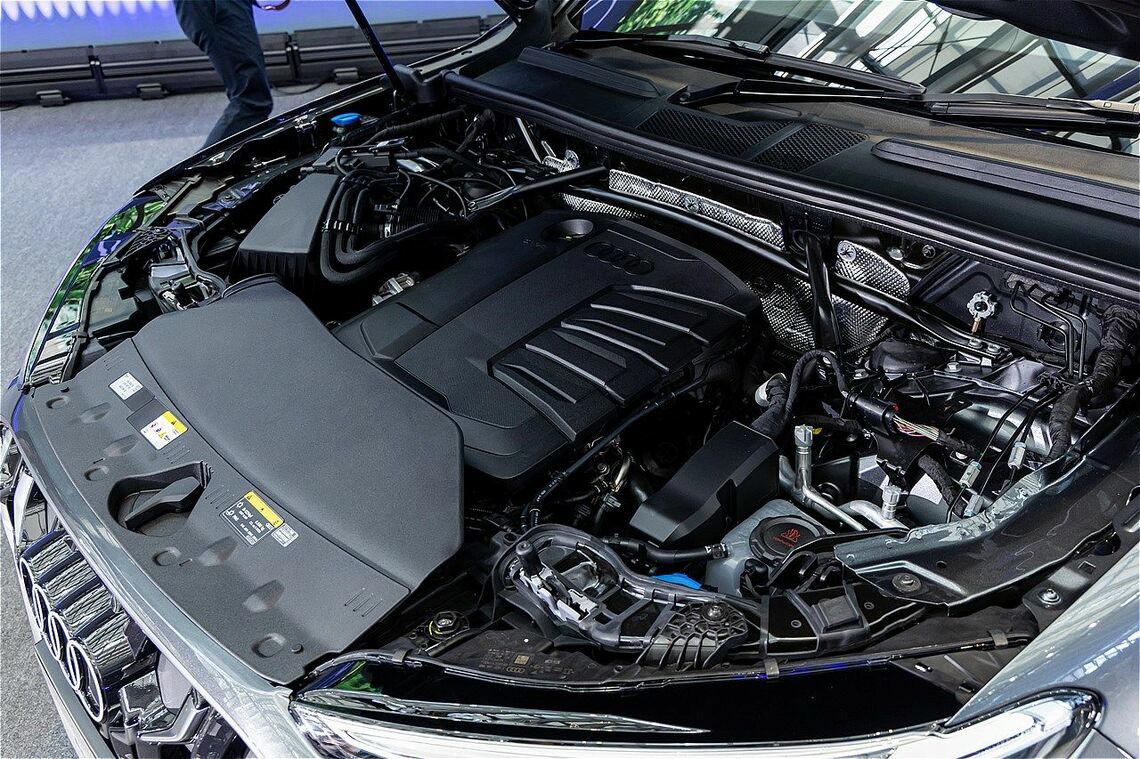 Q5の歴史と新型のラインナップ, マイルドハイブリッドながらEV走行を実現, スタート価格は760万円から, 新型Q5シリーズ投入でどうなるのか