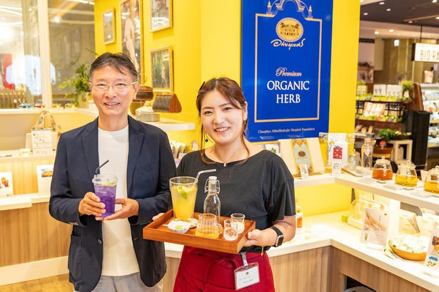 病院を設立してタイ国民の健康に貢献, ブランドの理念に共感、日本での展開が実現, タイハーブを日本で広めるために, タイハーブティー専門カフェをオープン