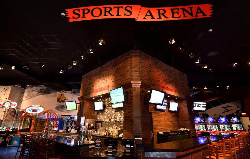 7) ESPN Zone 1) Howard Johnson's, 2) Chi Chi's, 3) Bennigan's, 4) Arthur Treacher's Fish & Chips, 5) Planet Hollywood, 6) Bob's Big Boy, 7) ESPN Zone, 9) Blimpie