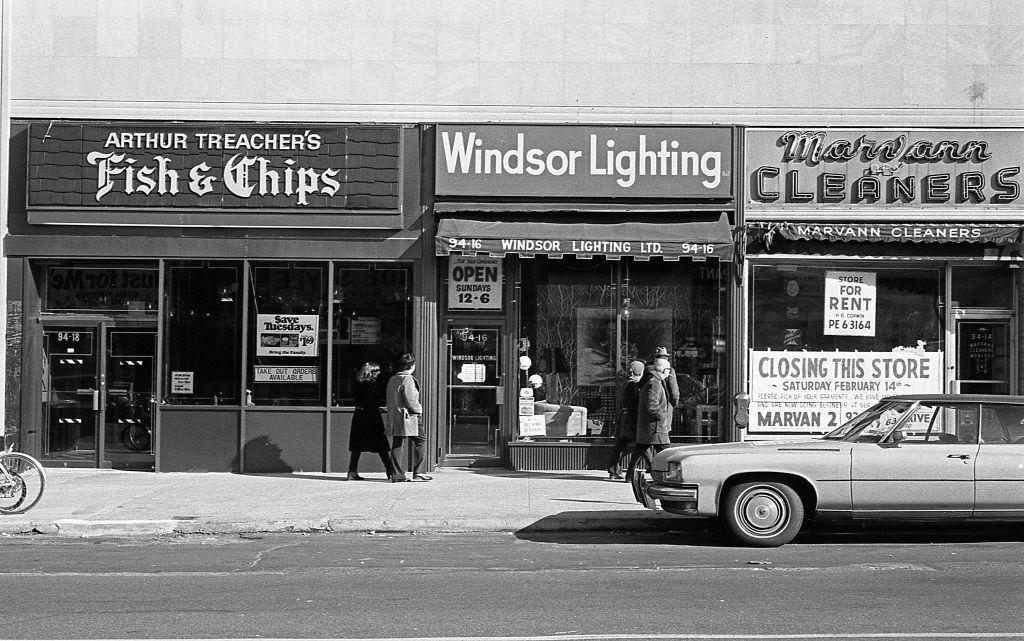 4) Arthur Treacher's Fish & Chips 1) Howard Johnson's, 2) Chi Chi's, 3) Bennigan's, 4) Arthur Treacher's Fish & Chips, 5) Planet Hollywood, 6) Bob's Big Boy, 7) ESPN Zone, 9) Blimpie