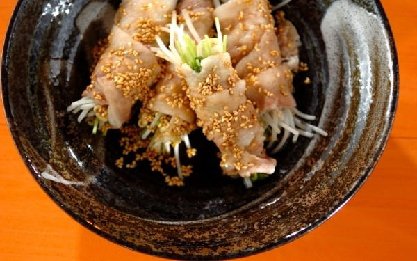 豚とモヤシのレンジ蒸し, ズッキーニのバジルチーズ焼き, ニンニク香るズッキーニのナムル, キュウリとツナのコチュジャン和え, ホタテのキムチ昆布和え