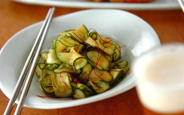 豚とモヤシのレンジ蒸し, ズッキーニのバジルチーズ焼き, ニンニク香るズッキーニのナムル, キュウリとツナのコチュジャン和え, ホタテのキムチ昆布和え