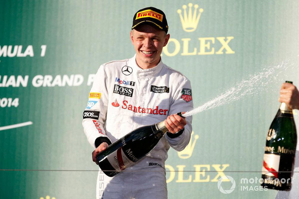 ケビン・マグヌッセン：185戦, セルジオ・ペレス：189戦, アンドレア・デ・チェザリス：208戦, フェルナンド・アロンソ：214戦, ニコ・ヒュルケンベルグ：241戦, 勝利後（2番目に）長い未勝利記録：ヤルノ・トゥルーリ：135戦, 勝利の間隔が最も長かったドライバー：キミ・ライコネン：111戦