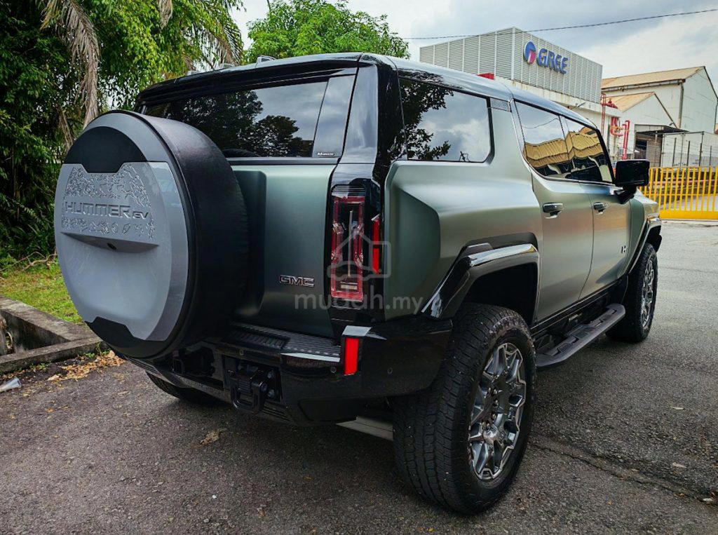 Is this Hummer EV really in Malaysia?, Hummer EV SUV with RHD setup? Are you sure?, There is a typo in the specs, Will charging a Hummer EV in Malaysia be an issue?
